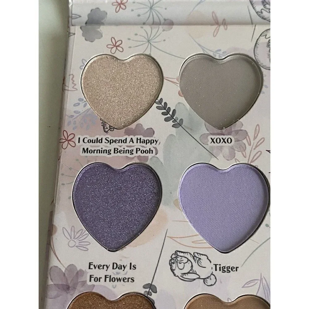 Disney Winnie The Pooh Heart Shaped‎ Eyeshadow Palette With Mirror 12 Colors NEW